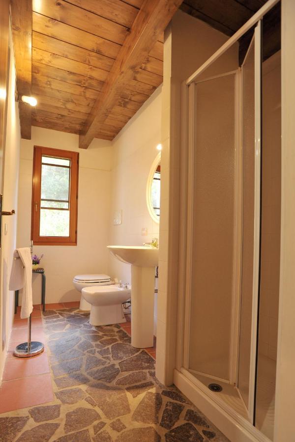 Gonnosfanàdiga Lierus B&B מראה חיצוני תמונה