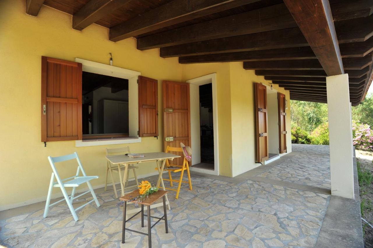 Gonnosfanàdiga Lierus B&B מראה חיצוני תמונה
